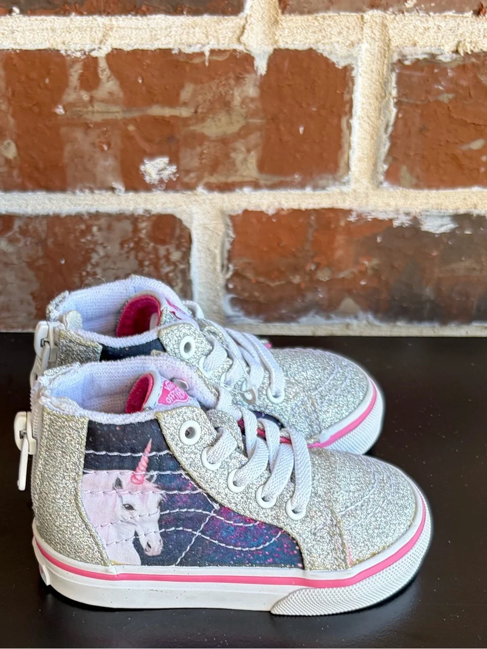 Vans Sk8-Hi Zip Digi Unicorn Sneaker Silver Glitter Size 4 NWOT